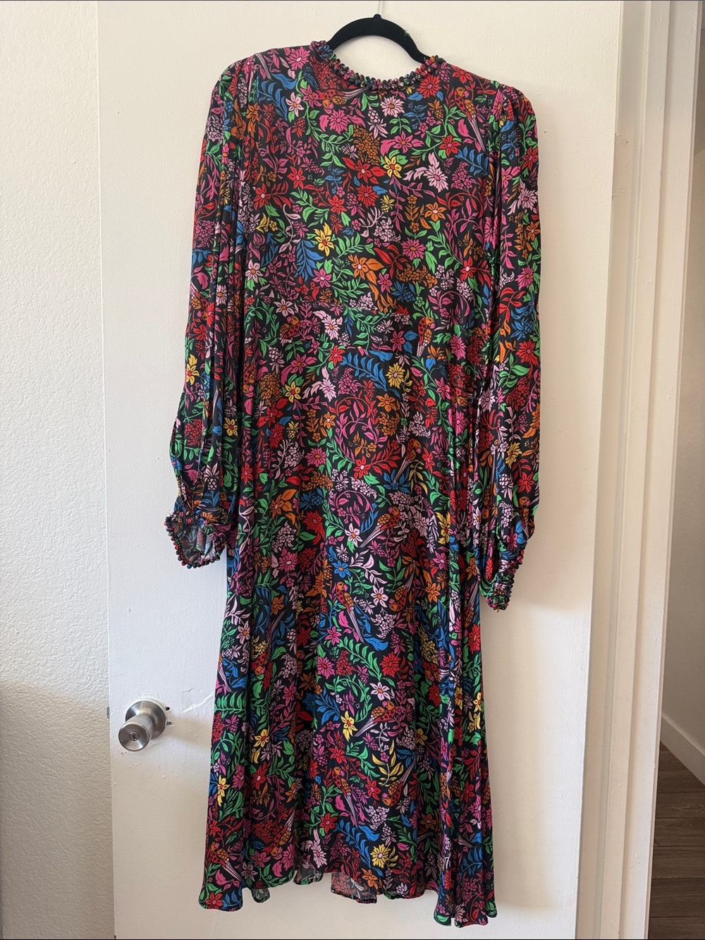 Floral Button-Front Midi Dress in Multicolor - Picture 8 of 14